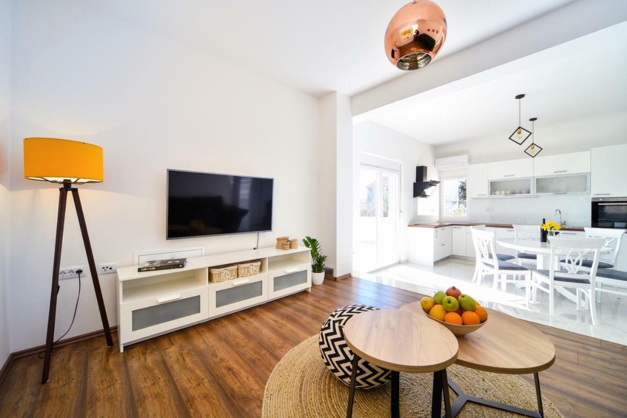 Apartman Space Ražanac Extérieur photo